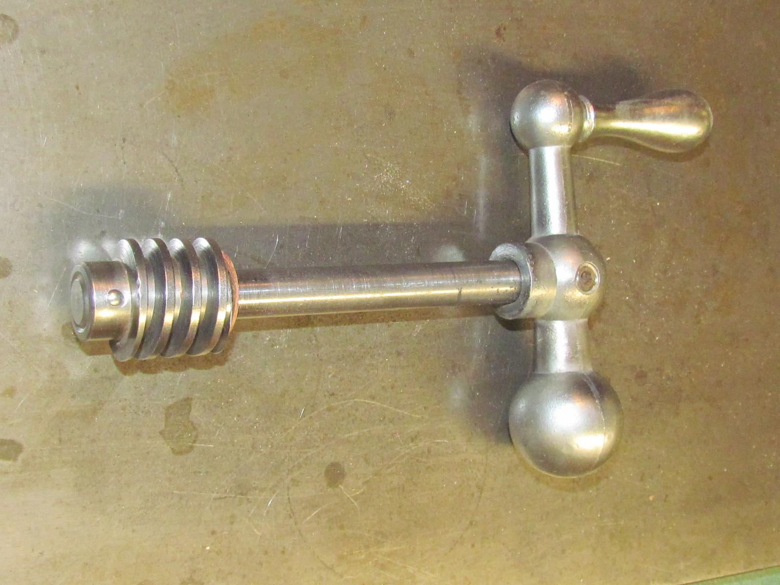 DELTA ROCKWELL TILT TOP  TABLE SAW CRANK HANDLE  AND SHAFT