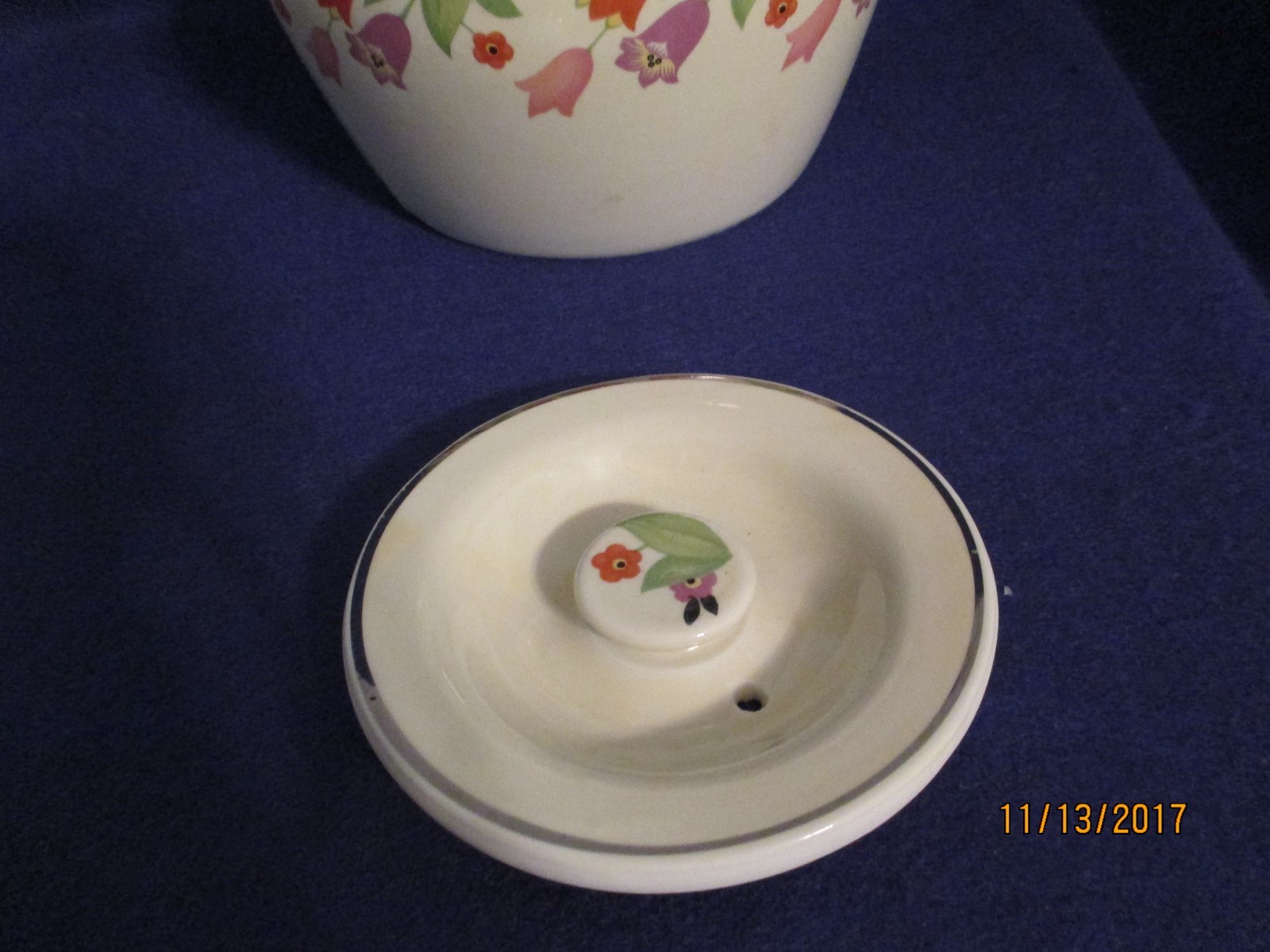 Hall China Crocus One-Handled Bean Pot & Lid HARD-TO-FIND