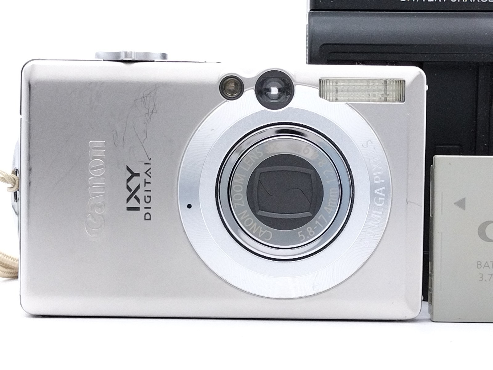 3130 Canon IXY 70 デジタルカメラ Canon IXY DIGITAL 70 Silver 6.0MP 3x Zoom Digital Camera