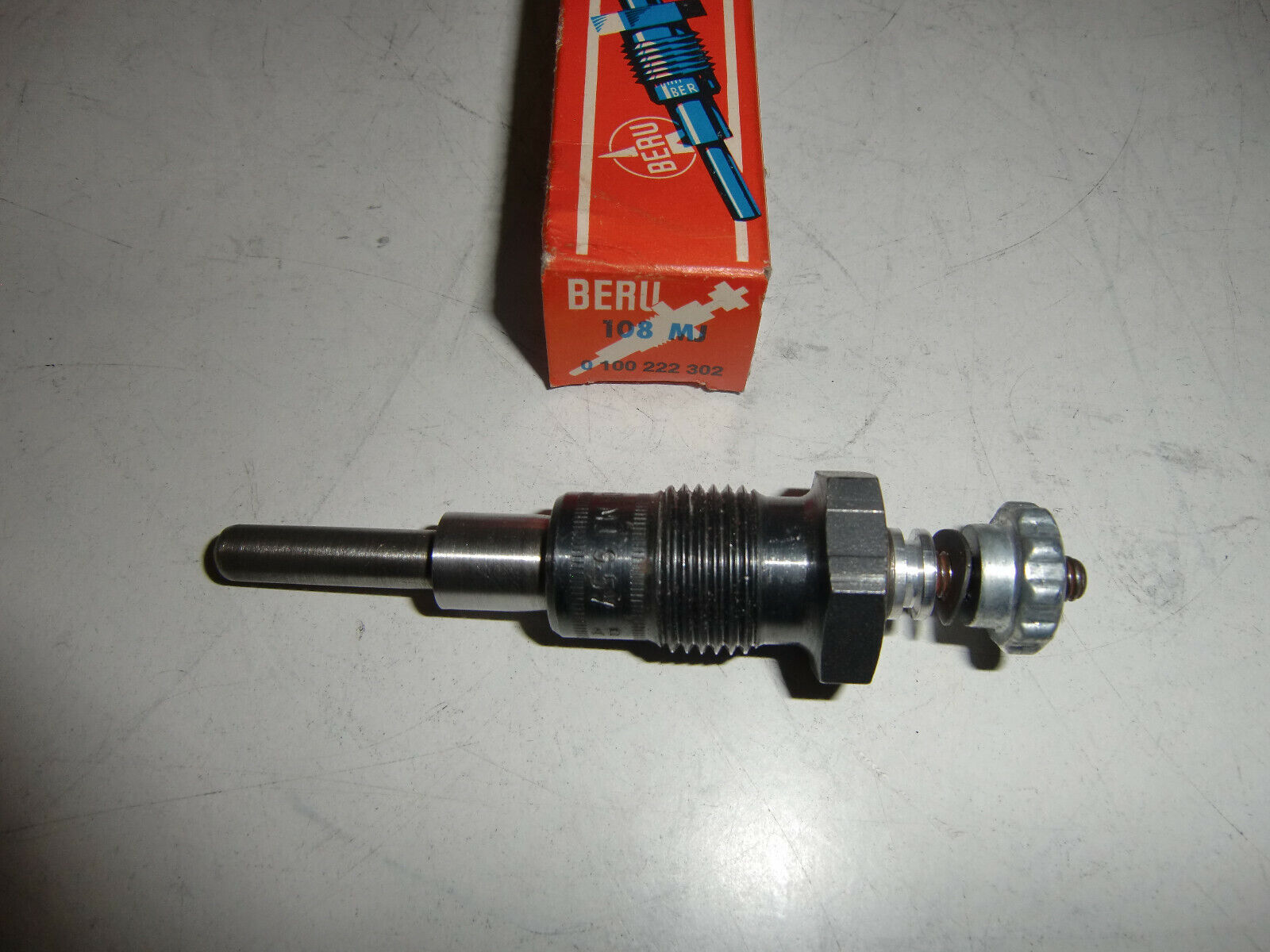 4 X MONARK GLÜHKERZE FÜR HANOMAG D14 D21 D28 OLDTIMER DIESEL MOTOR GLOW PLUG