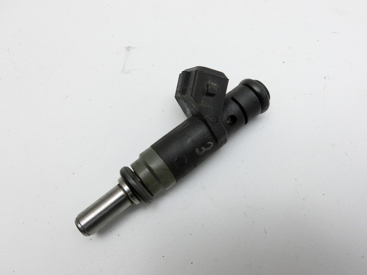 BMW E87 1er 116i 04-07 1,6i 85KW Injektor Einspritzdüse Zyl.3 BMW E87 1er 116i 04-07 28.09.2005 13537506158 7506158... Vorschau 4