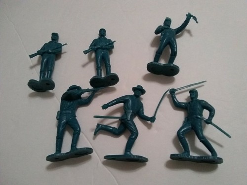 MARX  FORT APACHE 7th Calvary 54 MM  soldiers and horses vintage military set