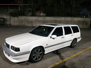 Volvo 850R Estate Factory Manual. | Cars, Vans & Utes | Gumtree