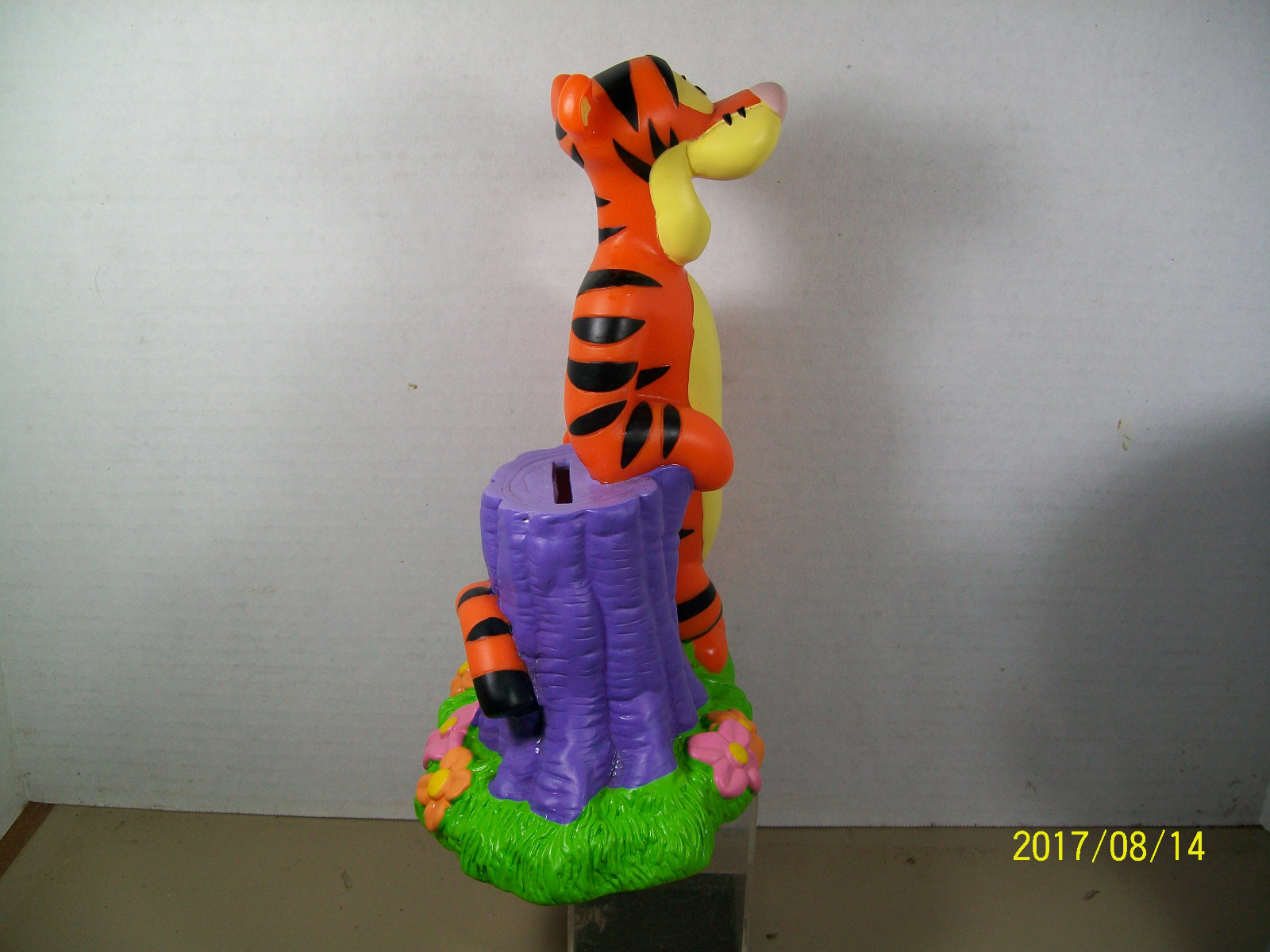 Winnie the Phooh  tiger bank 9