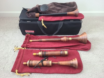 Redpipes | Camelot Medival Pipes | Electronic Bagpipes with Custom Pouches