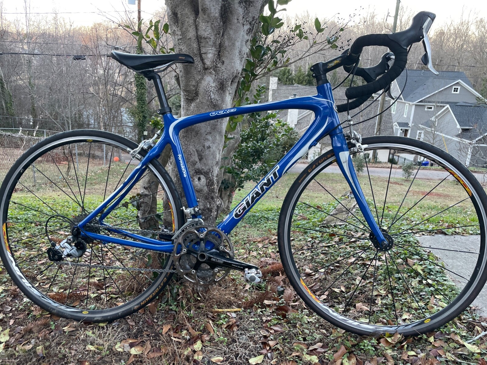 GIANT OCR COMPOSITE 2 ROAD BIKE, SIZE MED, CARBON COMPOSITE GIANT OCR COMPOSITE 2 ROAD BIKE, SIZE MED, CARBON COMPOSITE