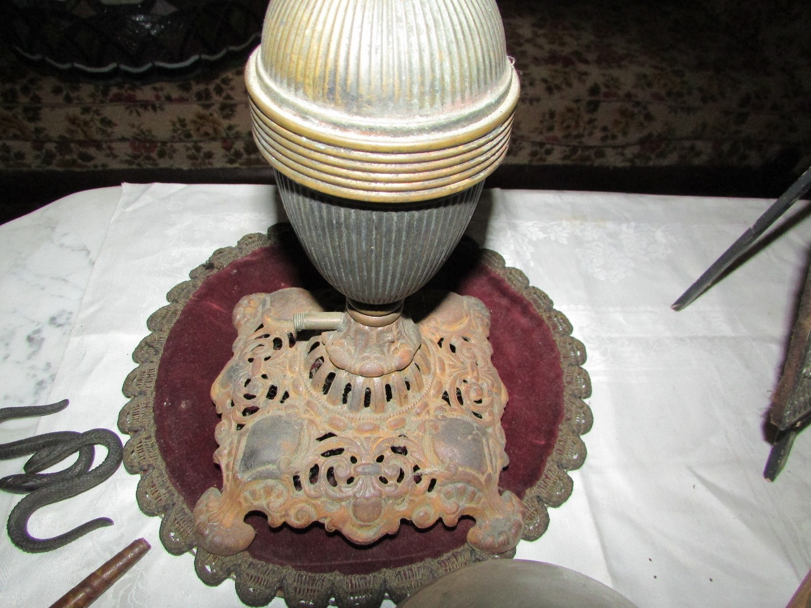 ANTIQUE GAS TABLE LAMP WITH SHADE