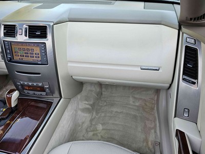 image 14 of interior