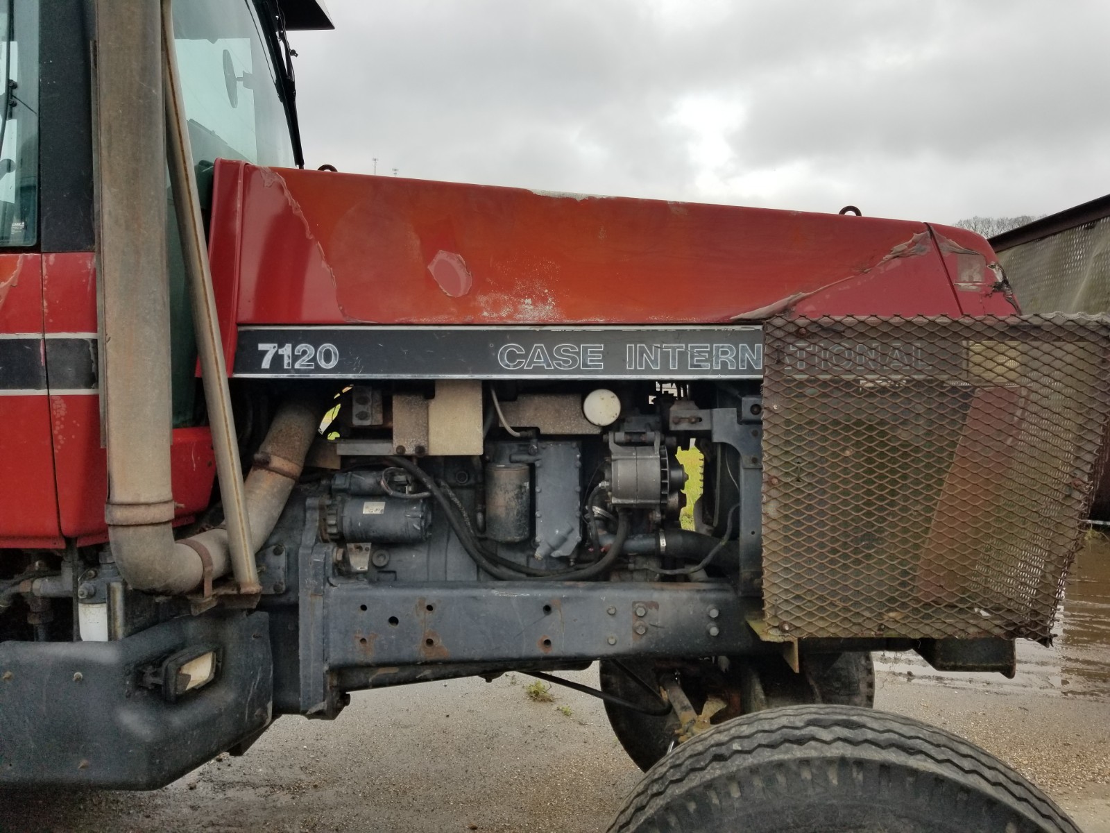 Used Case International 7120 Diesel Tractor with Air Conditioning and Bushhog