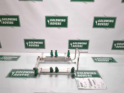 Land Rover Discovery 2 99-04 OEM Bosch Engine Fuel Rail With Injectors ERR6889