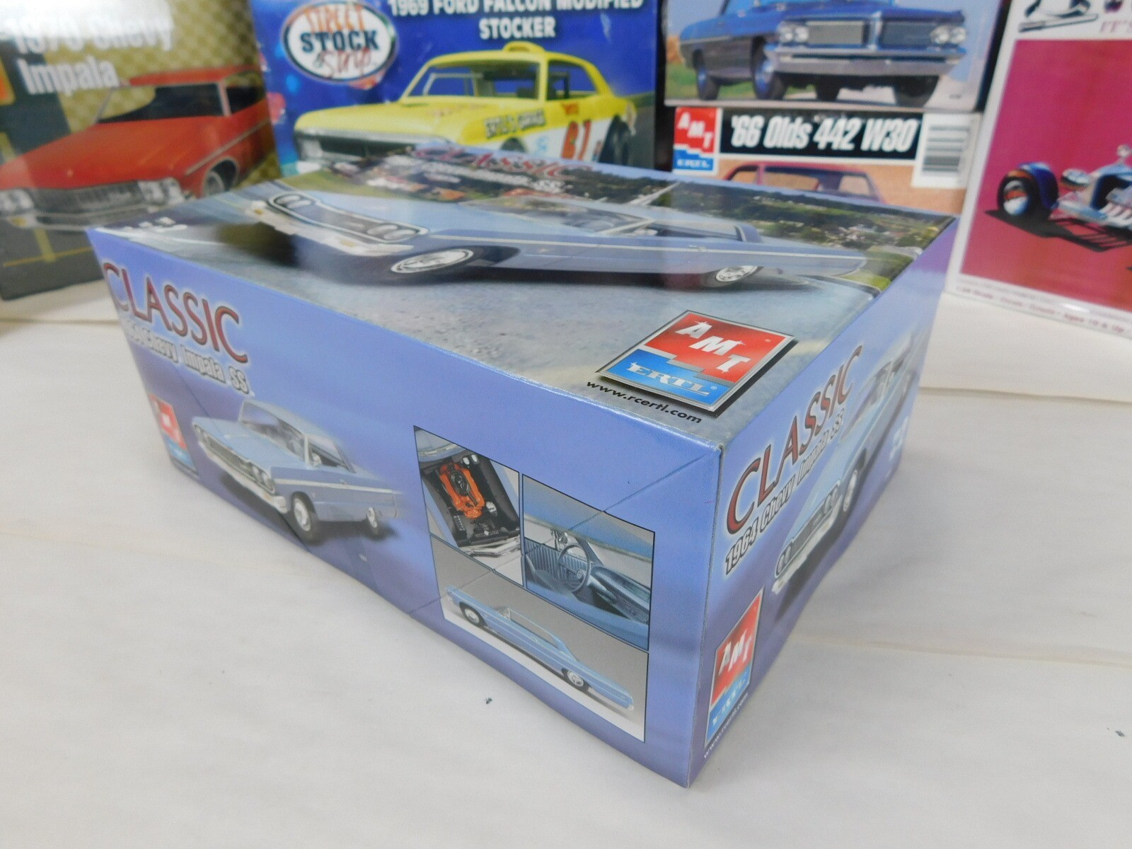 1964 CHEVY IMPALA SS FACTORY SEALED AMT/ERTL PLASTIC MODEL 1:25 (2006) MOD-37