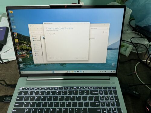 Lenovo IdeaPad Slim 5 16 WUXGA Notebook AMD Ryzen 7 8845HS Lenovo IdeaPad Slim 5 16 WUXGA Notebook AMD Ryzen 7 8845HS