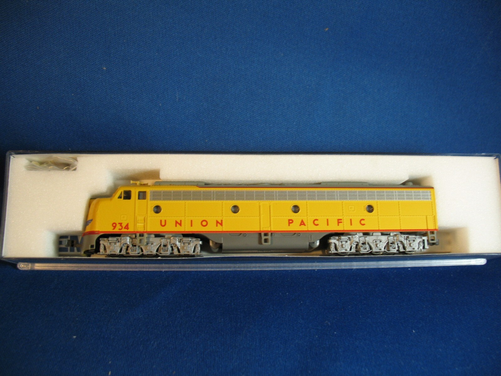 コレクション KATO EMD E8/9 southern pacific N EMD E8/E9
