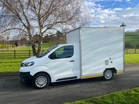 TOYOTA PROACE 2.0D 120PS ACTIVE MEDIUM LO LOADER BOX VAN 71 REG 47,100 MILES