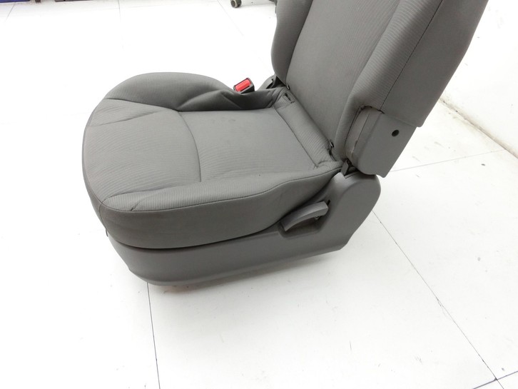 Ssangyong Rodius II 13-19 Sitz Links Hinten mittlere Reihe Ssangyong Rodius II 13-19 02.10.2014 gebraucht Bild 4