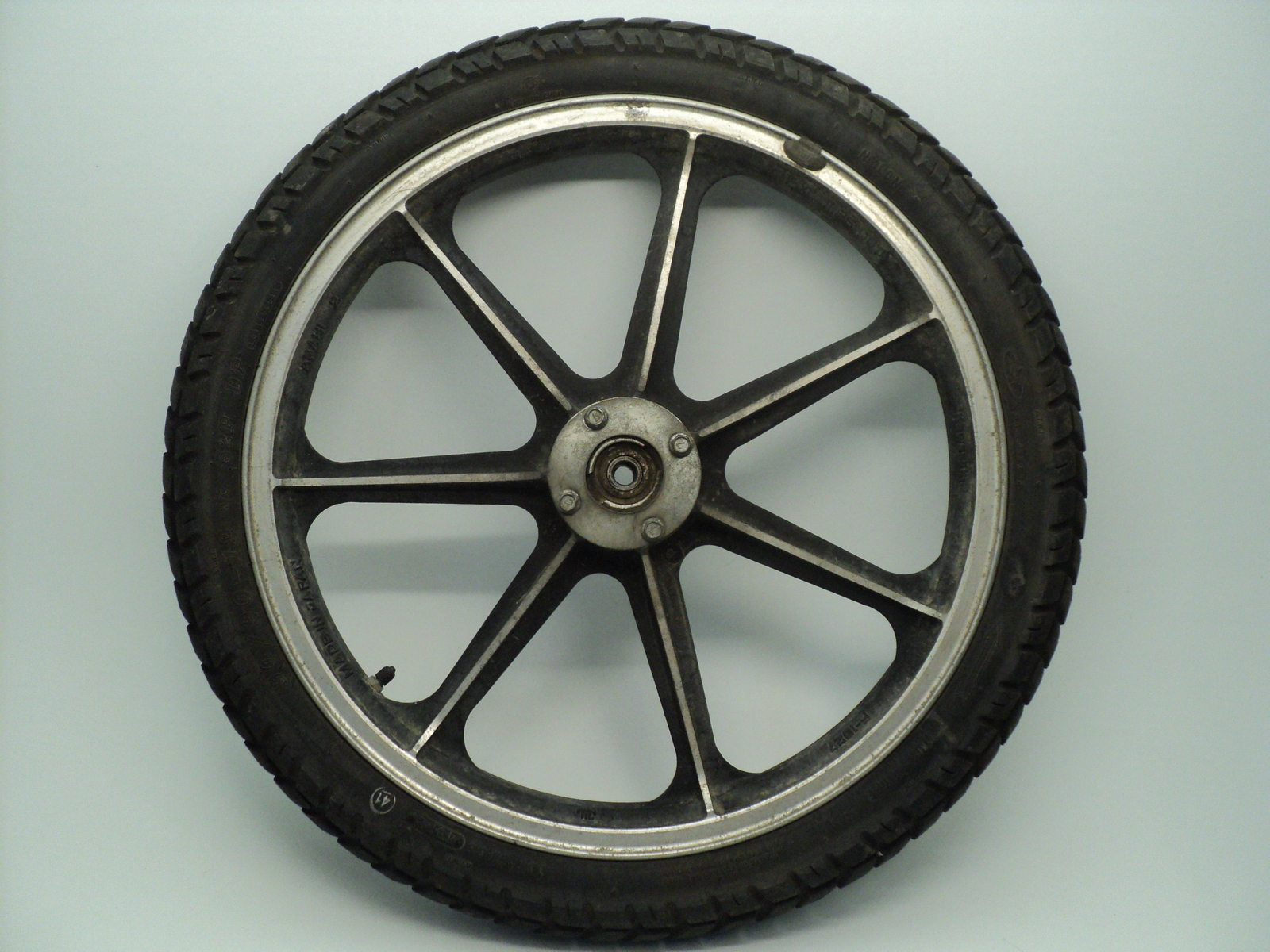 Kawasaki KZ 440 KZ440 LTD #E135 Front Wheel and Tire | eBay