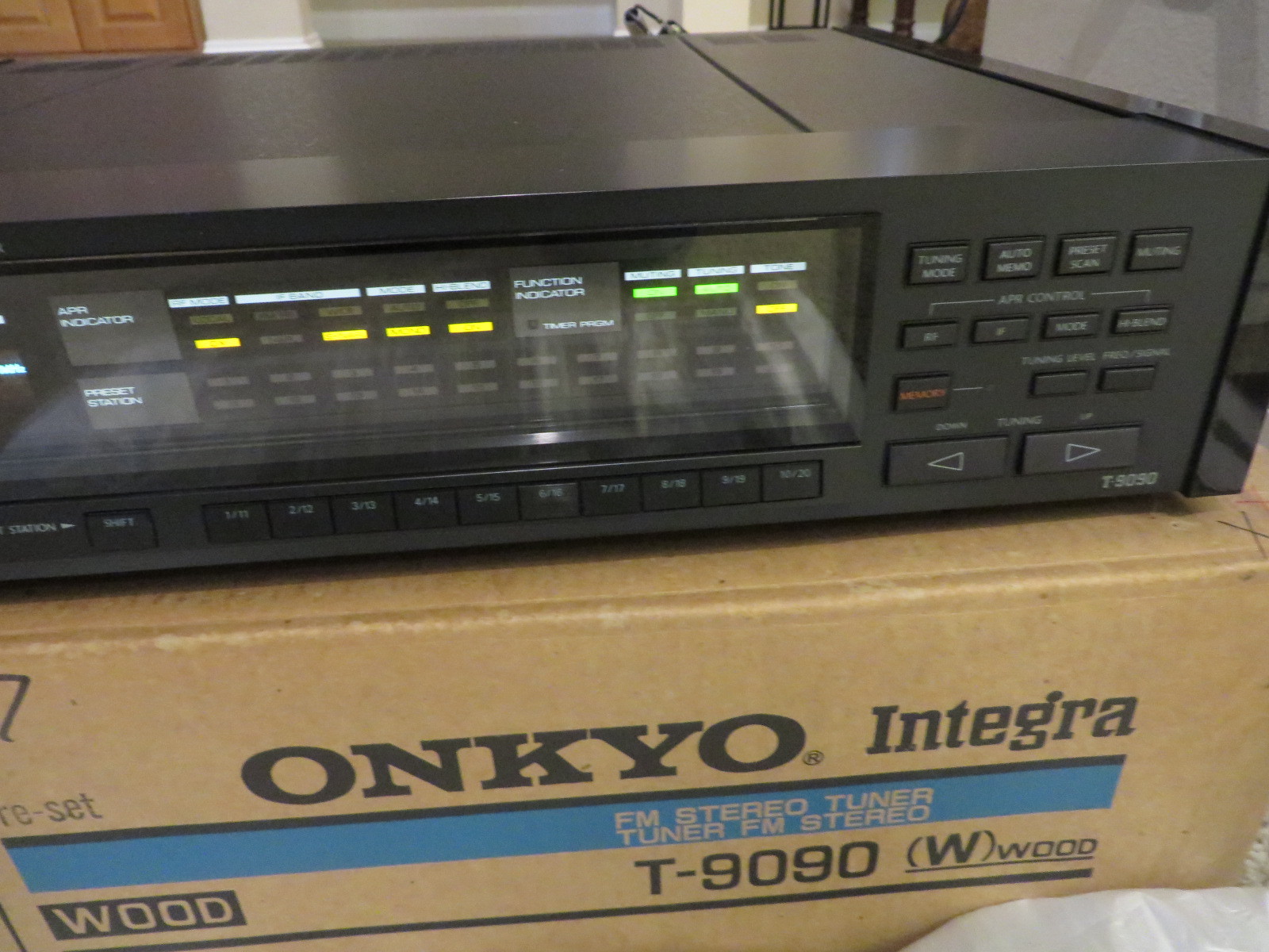 Onkyo Integra T-9090