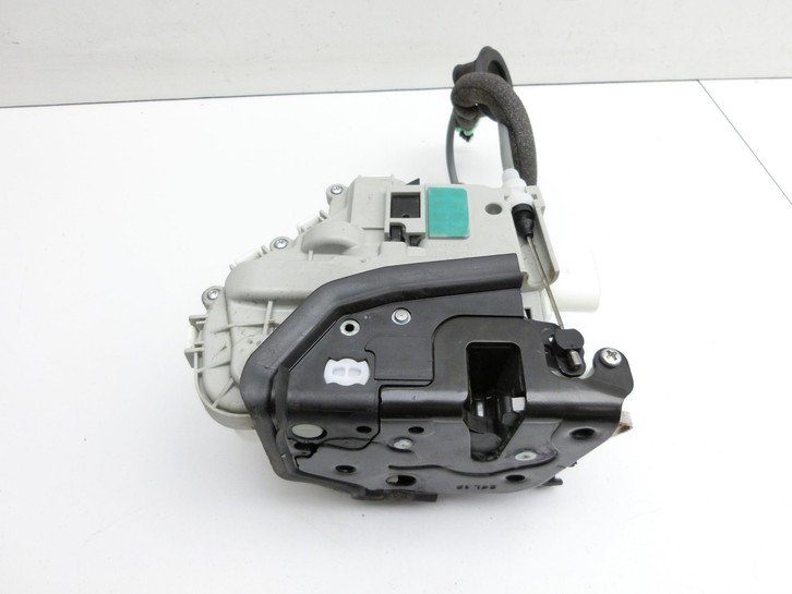 Audi A4 8W B9 19-24 Kombi Türschloss mit ZV Stellmotor Links Vorne Audi A4 8W B9 19-24 24.10.2019 8X1837015C gebraucht Vorschau 2