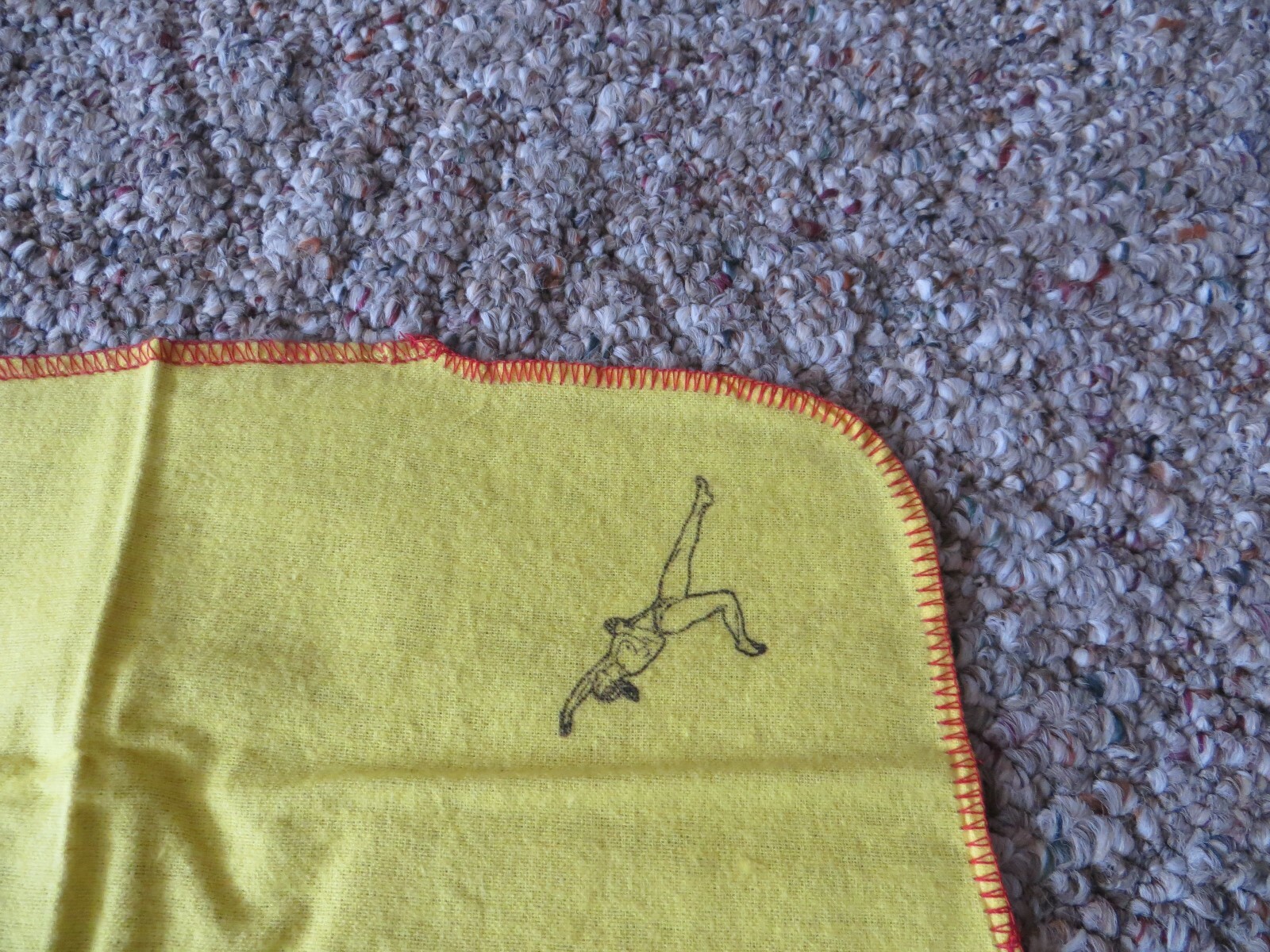 VTG ORIGINAL MARATHON GAS AND OIL WITH THE DANCING LADY ADVERTISING HAND TOWEL