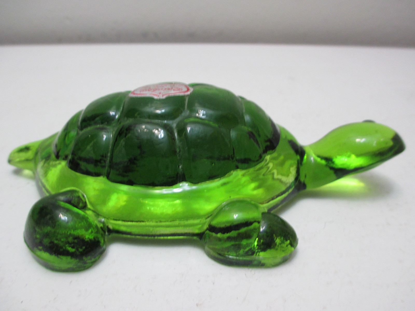 Vintage Rainbow Art Glass Turtle Figurine Green ORIGINAL LABEL 5 1/4