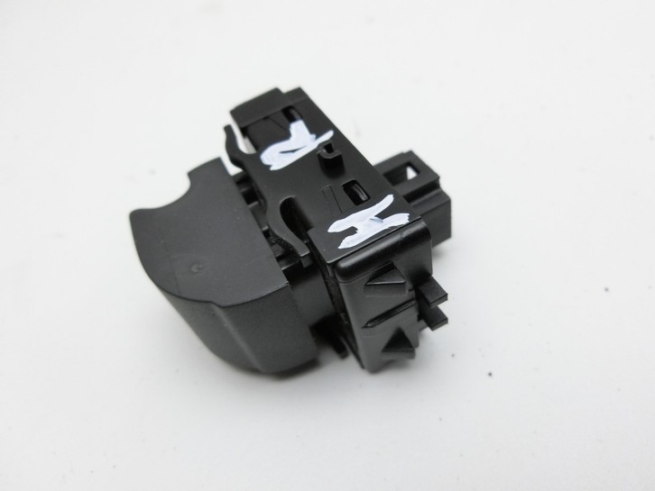 Renault Scenic IV J9 16-20 Fensterheberschalter Schalter Rechts Hinten Renault Scenic IV J9 16-20 27.01.2017 gebraucht Vorschau 2
