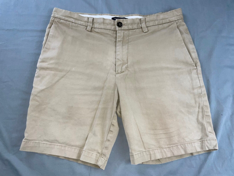 Banana Republic Flat Front Stretch Cotton Aiden Chino Shorts. Washed Beige, 33.