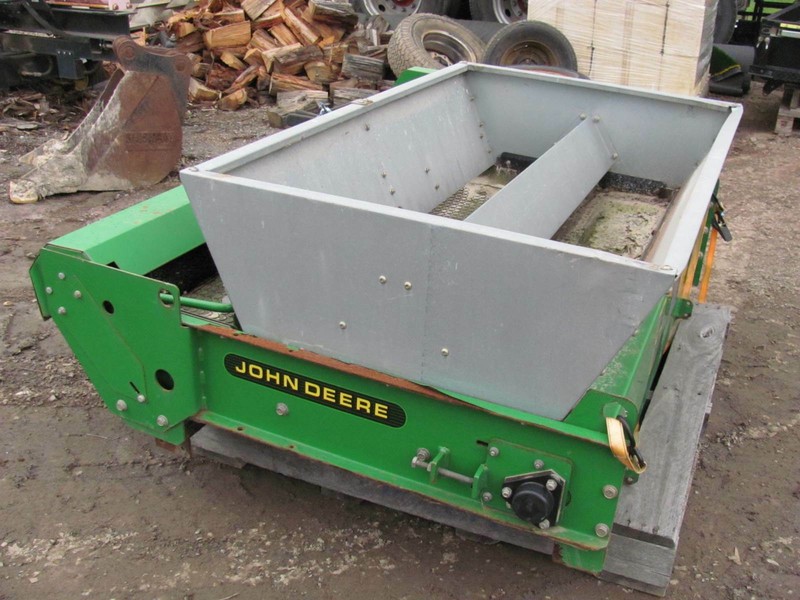John Deere Td100 Top Dresser Suit Pro Gator Or Toro Workman
