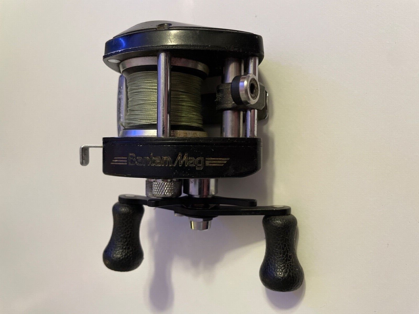 Shimano Bantam Mag 10X SG baitcasting fishing reel. Made in Shimano Bantam Mag 10X SG baitcasting fishing reel. Made in