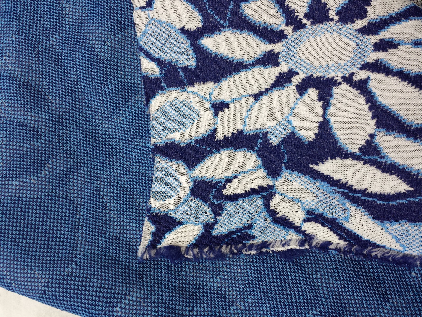 Fabric 65 x 63 Knit Floral Vtg Polyester Flower Blue White Hippie Medium Weight