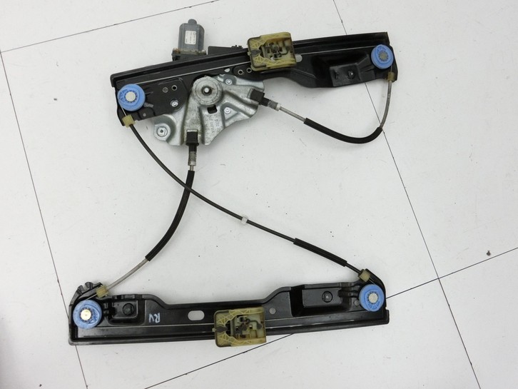 Opel Astra J 12-18 Kombi Fensterhebermotor mit Fensterheber Rechts Vorne Opel Astra J 12-18 01.01.2013 13350760... Bild 5
