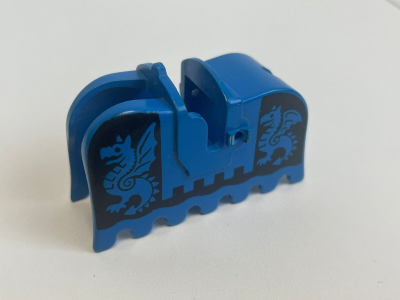 Lego 1x Pferdedecke - Blau - 2490px2  - Ritter - Rot Mit LÃ¶Wenmuster Clips Gebro