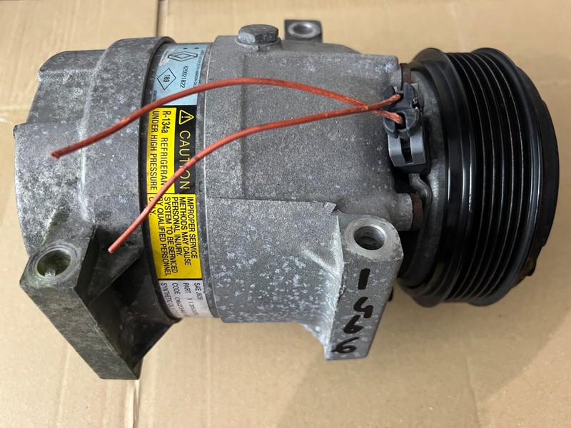 Compresseur Climatisation  Renault Laguna 820021822