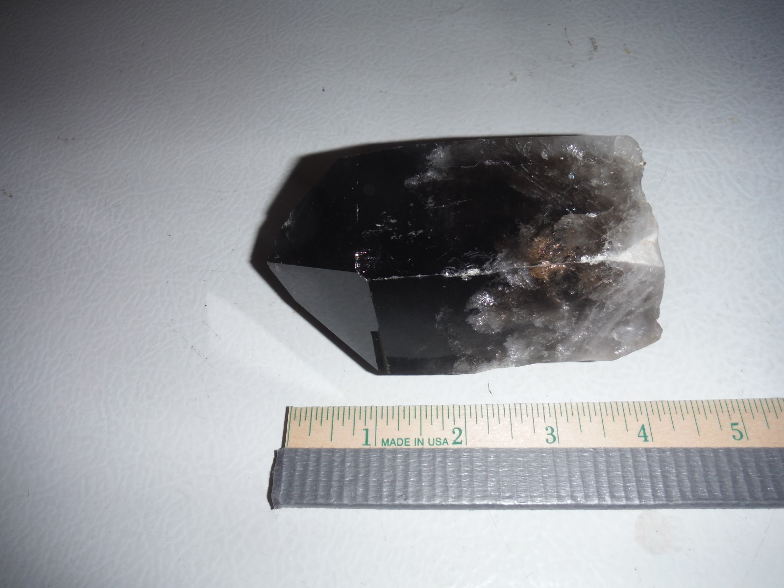 Large Single Quartz Crystal from Arkansas(Smoky)