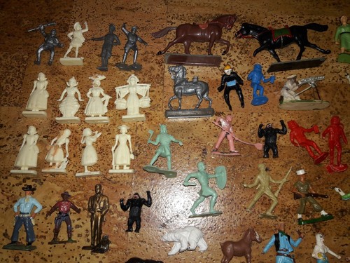 Vintage Plastic Figures Starlux Michel Louis Marx Mokarex Cowboys indians lot