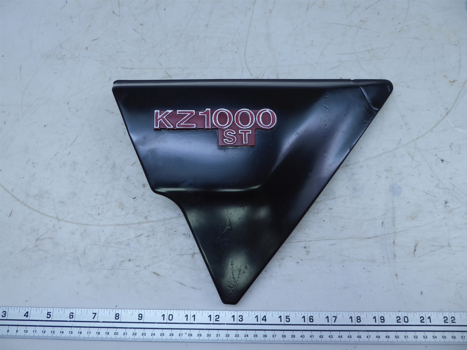 1979 Kawasaki KZ1000ST Shaft K563-1. left side cover with
