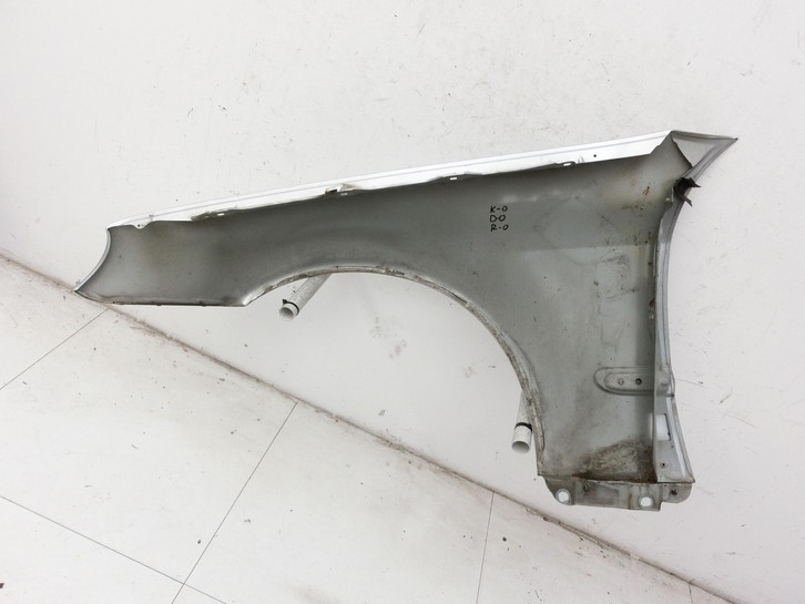 Mercedes CL203 C220 04-08 Kotflügel Rechts 775 Mercedes CL203 C220 04-08 04.07.2006 A2038800418 gebraucht Vorschau 4