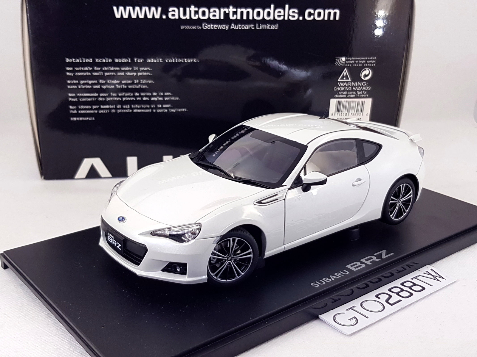 2台目のBRZ オートアート1⁄18 スバル BRZ | ミニカーでクルマ