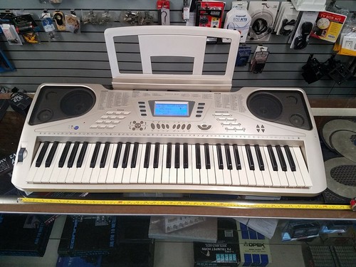 Sharper image 61 key electronic keyboard