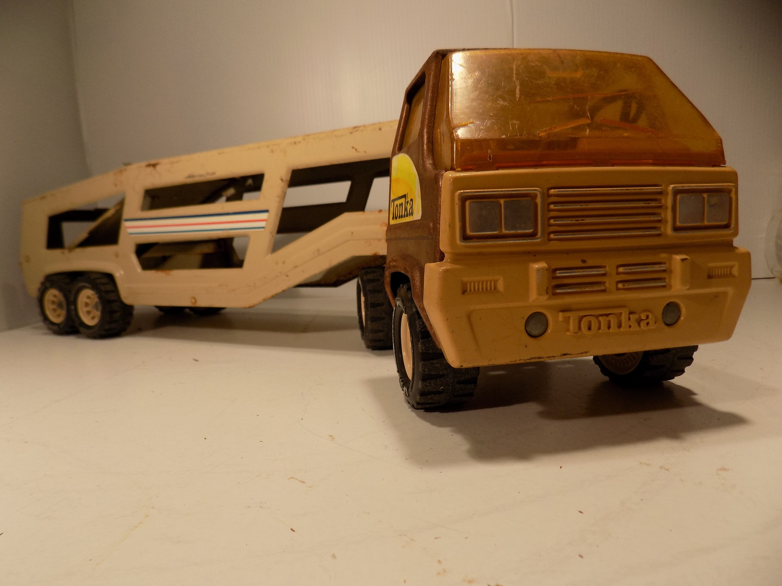 Vintage Tonka Toy Pressed Steel Turbo Style Car Carrier With Dual Rear Axle