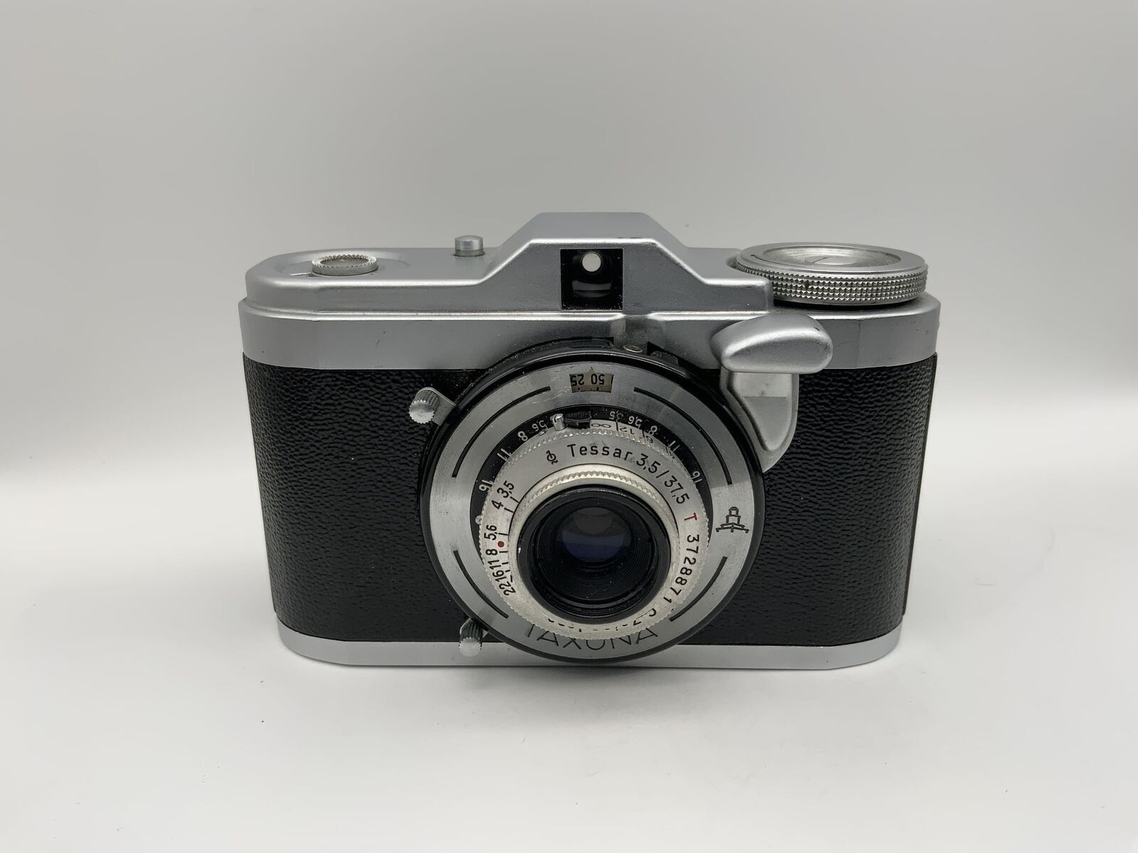 Zeiss Ikon Taxona Viewfinder Camera With Carl Zeiss Tessar 1 Zeiss Ikon Taxona Viewfinder Camera With Carl Zeiss Tessar 1