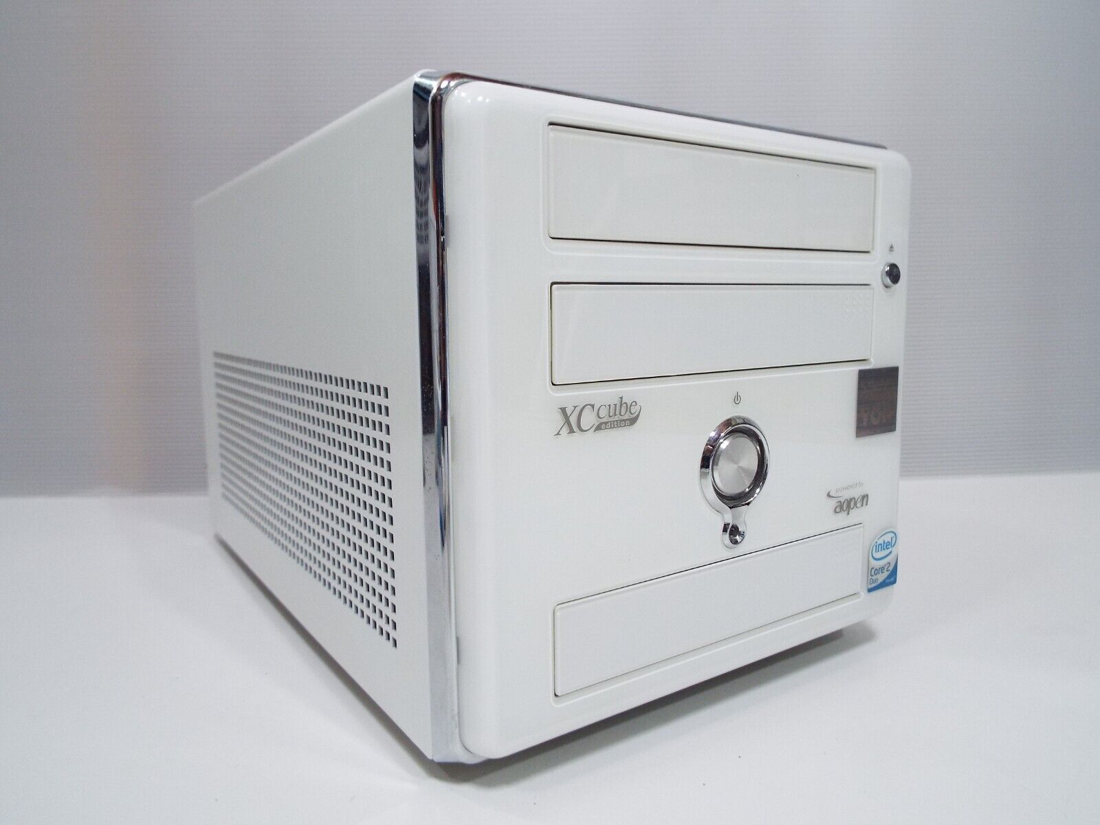 AOpen White computer case Desktop Barebone XC Cube EZ945 AOpen White computer case Desktop Barebone XC Cube EZ945