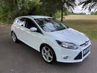 2014 Ford Focus 1.0 125 EcoBoost Titanium Navigator 5dr HATCHBACK PETROL Manual