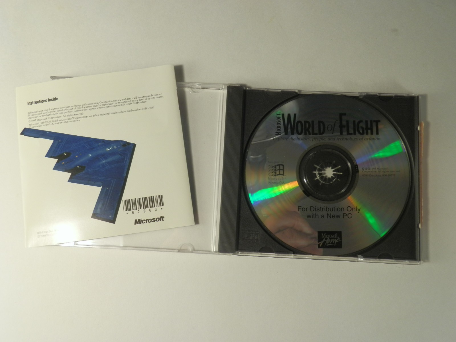 Microsoft World of Flight CD Flying War Dogfight WW ll Simulator Fast Ship