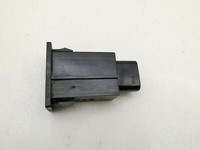 Toyota Avensis T25 03-06 Schalter Tankdeckel Entriegelung Öffner Toyota Avensis T25 03-06 06.07.2005 gebraucht Vorschau 4