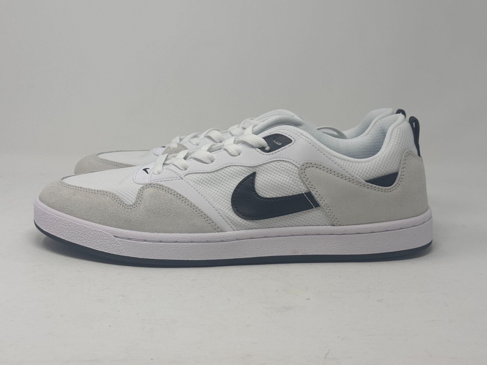 nike sb alleyoop beige