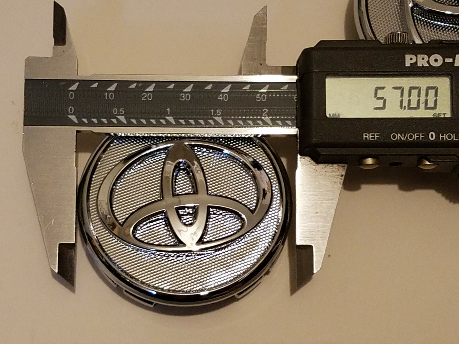 4x TOYOTA WHEEL RIM RIMS CENTER HUB CAP CAPS CHROME LOGO 57MM PRIUS COROLLA