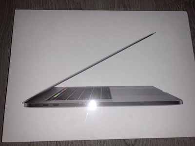 2018 Apple MacBook Pro 15.4