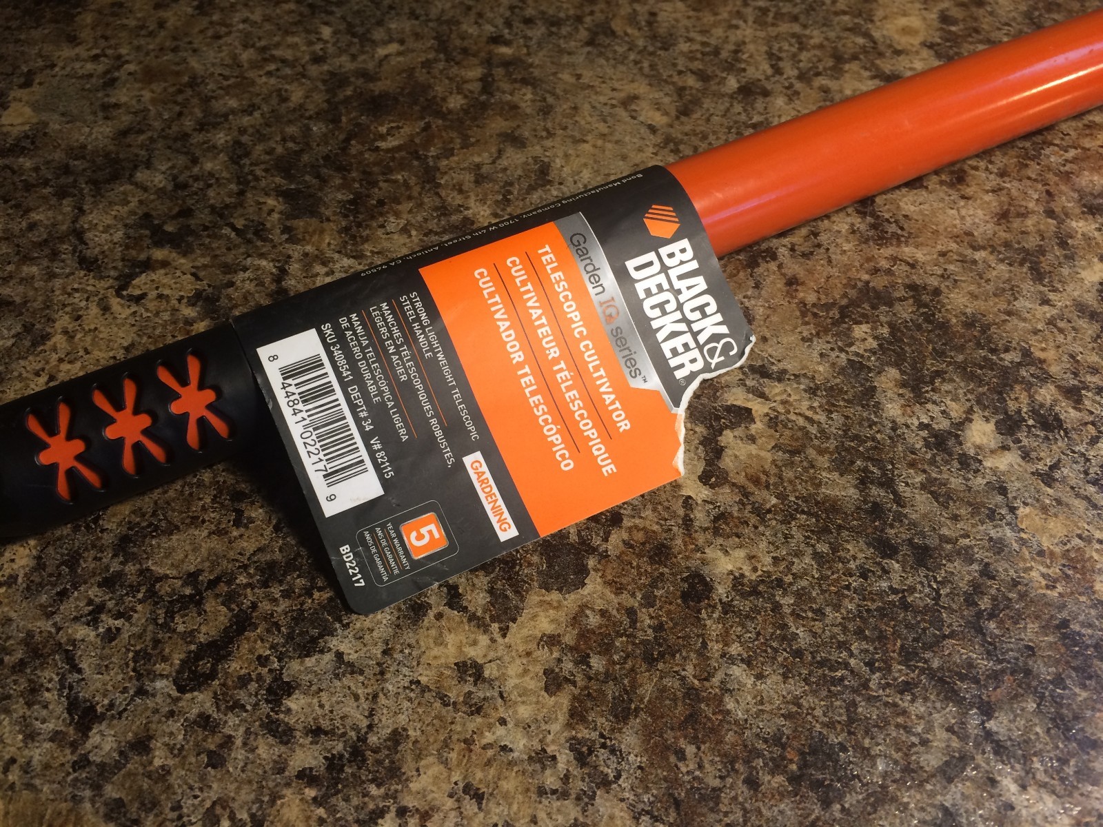 Black & Decker Hand Held Telescopic Garden Cultivator (New)