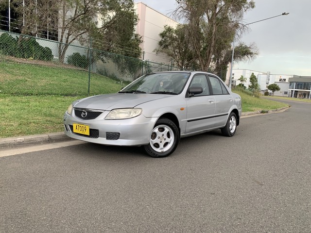Mazda 323 2003