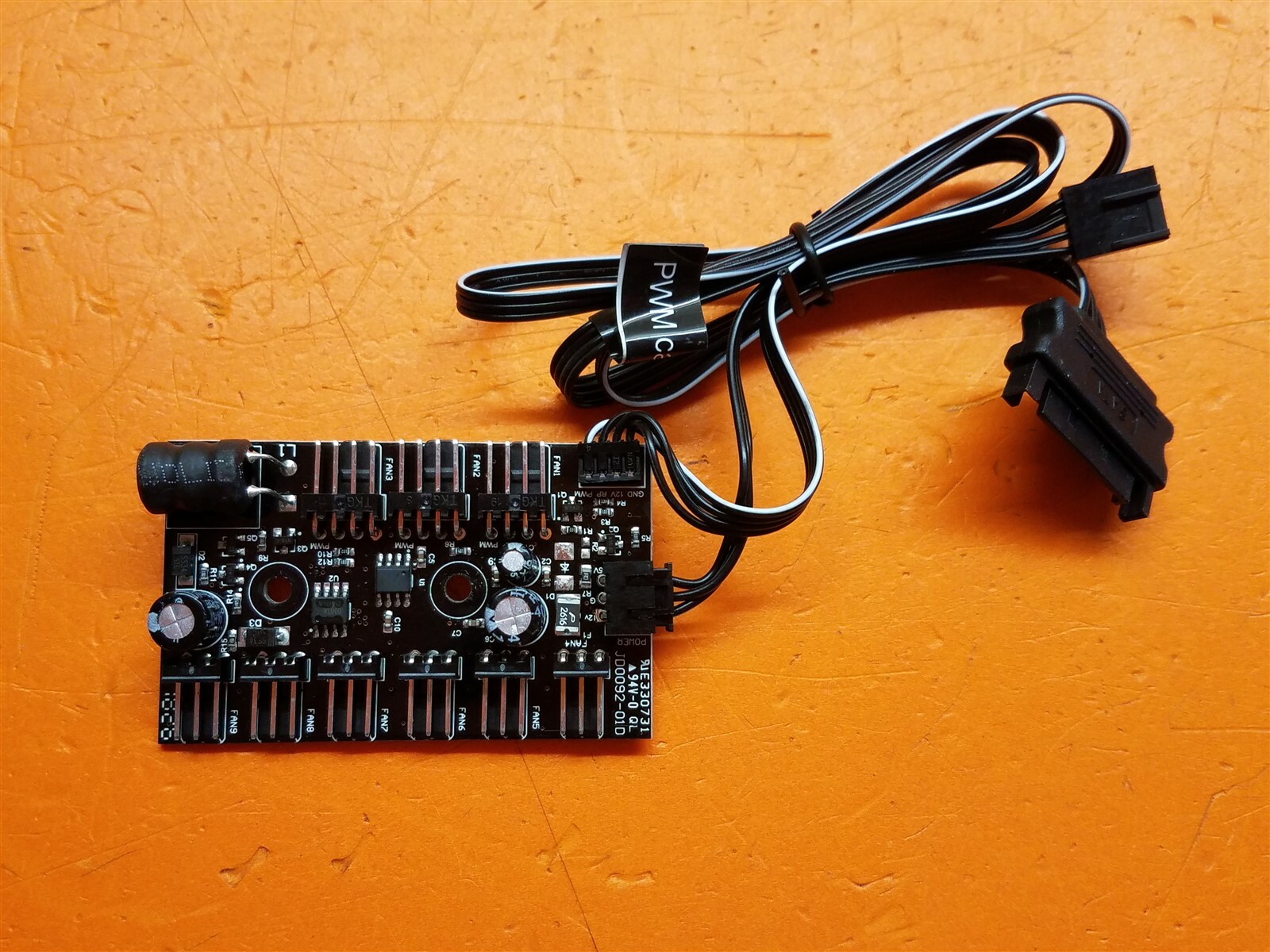 Fractal Define R6 USB-C Fan Controller Board w Cable | eBay Fractal Define R6 USB-C Fan Controller Board w Cable | eBay
